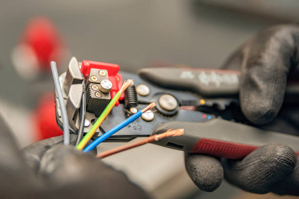 Best Industrial Electrical Services  in Campton Hls, IL