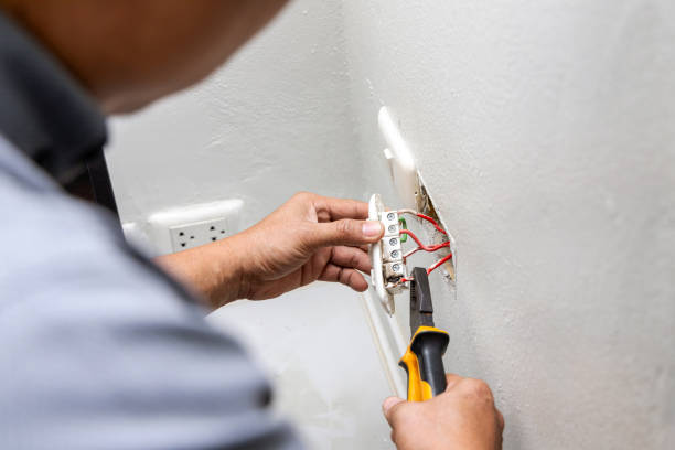 Best Affordable Emergency Electrician  in Campton Hls, IL